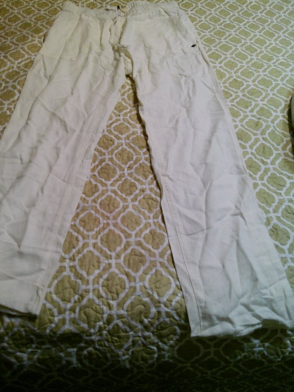 ROXY OFF WHITE PANTS GREAT CONDITION SIZE SMALL